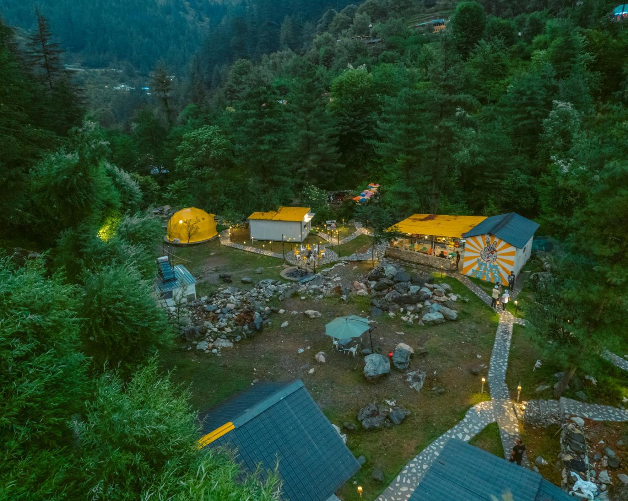 Whoopers Boutique Resort Jibhi Kültér fotó