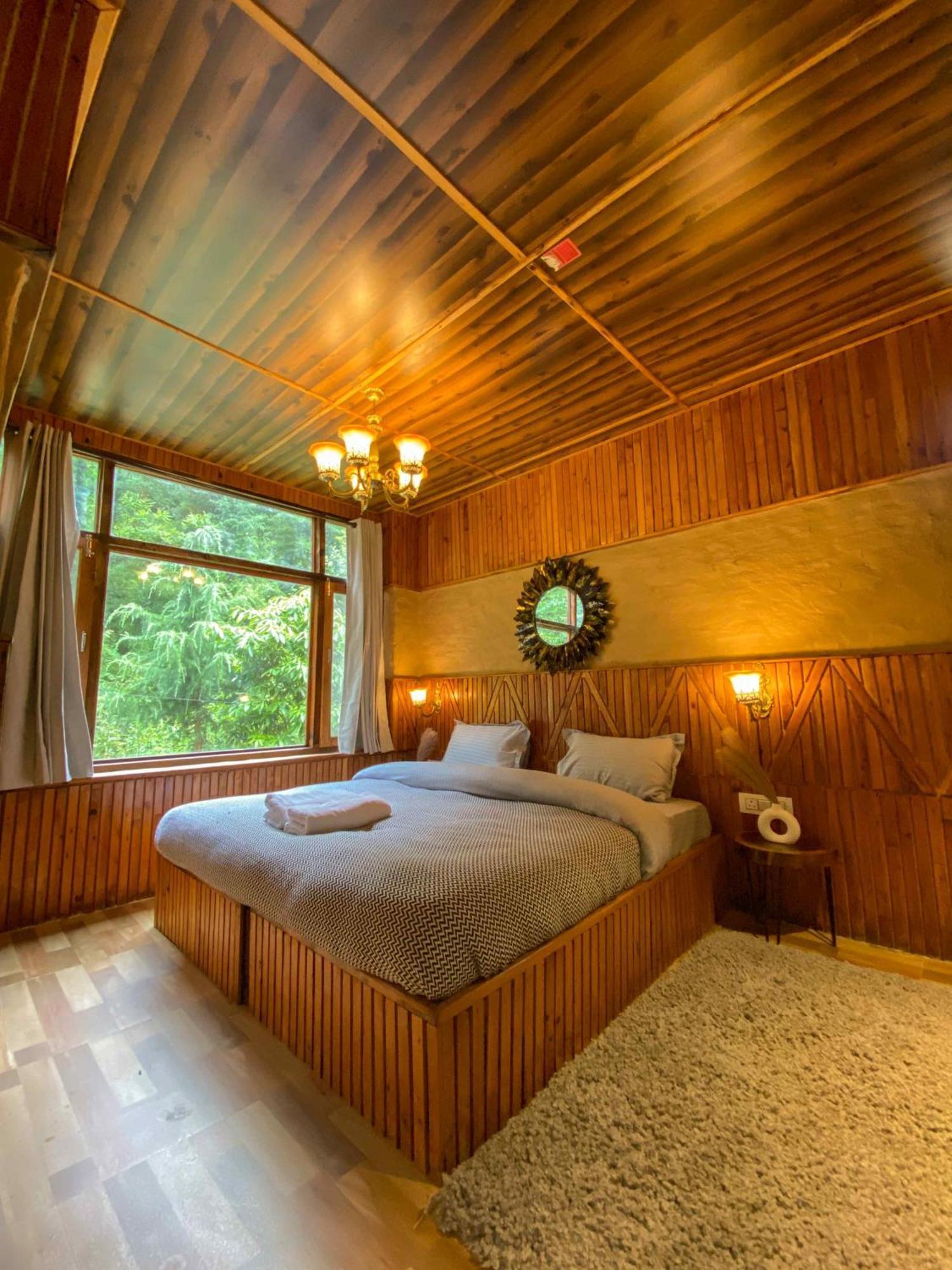 Whoopers Boutique Resort Jibhi Kültér fotó